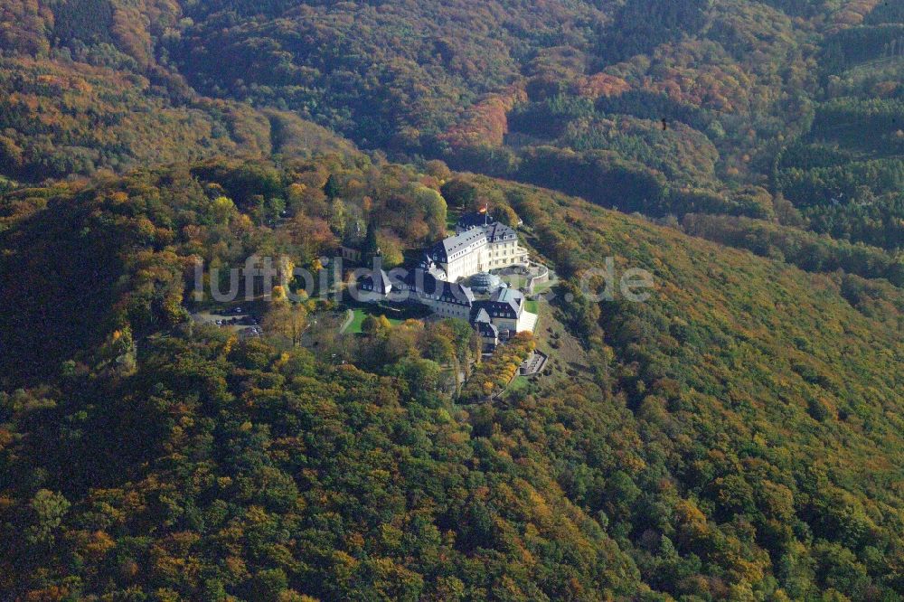 Luftaufnahme Königswinter - Gebäudekomplex Steigenberger Grandhotel & Spa Petersberg in Königswinter im Bundesland Nordrhein-Westfalen, Deutschland