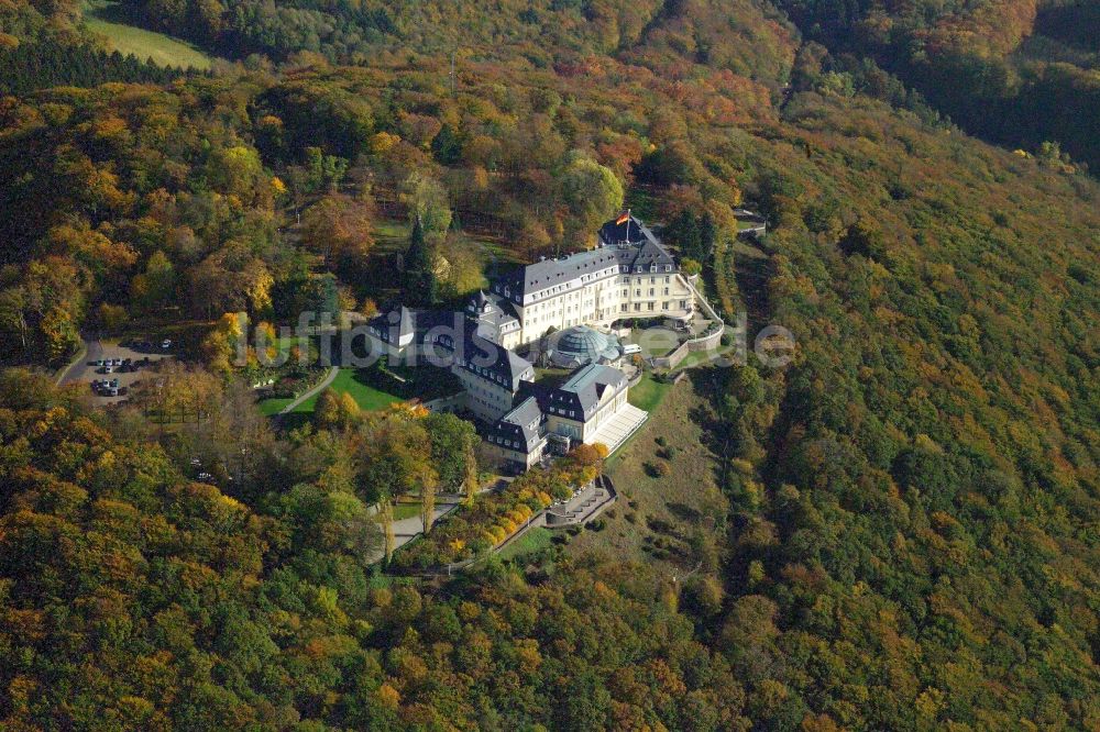 Königswinter aus der Vogelperspektive: Gebäudekomplex Steigenberger Grandhotel & Spa Petersberg in Königswinter im Bundesland Nordrhein-Westfalen, Deutschland