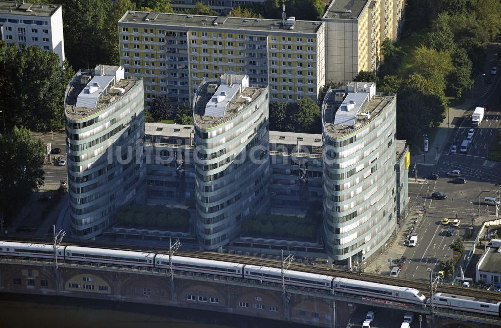 Berlin aus der Vogelperspektive: Gebäudekomplex Trias Berlin-Mitte