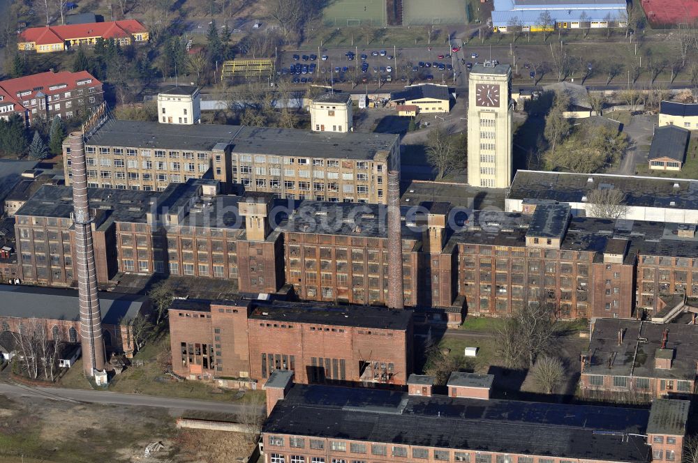 Luftaufnahme Wittenberge - Gebäudekomplex der vormaligen Firma Veritas an der Bad Wilsnacker Straße in Wittenberge im Bundesland Brandenburg