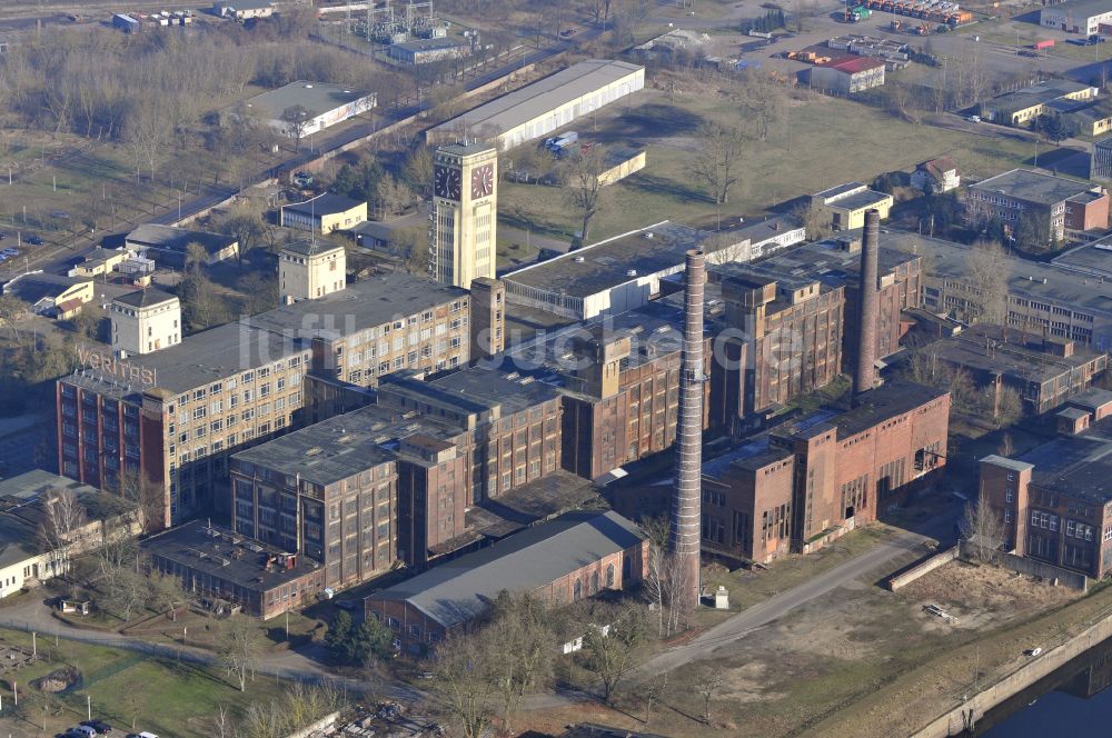 Luftbild Wittenberge - Gebäudekomplex der vormaligen Firma Veritas an der Bad Wilsnacker Straße in Wittenberge im Bundesland Brandenburg