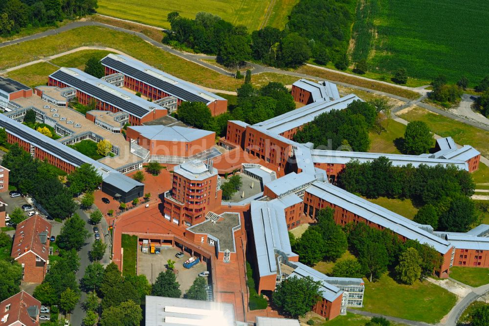 Münster von oben - Gebäudekomplex des Weiterbildungs- und Bildungszentrums Bildungs- und Wissenschaftszentrum der Bundesfinanzverwaltung in Münster im Bundesland Nordrhein-Westfalen, Deutschland