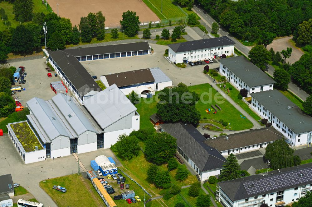 Koblenz von oben - Gebäudekomplex des Weiterbildungs- und Bildungszentrums Feuerwehr- und Katastrophenschutzakademie in Koblenz im Bundesland Rheinland-Pfalz, Deutschland