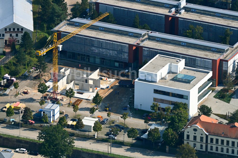 Dresden aus der Vogelperspektive: Gebäudekomplex des Weiterbildungs- und Bildungszentrums Offizierschule des Heeres (OSH) in Dresden im Bundesland Sachsen, Deutschland