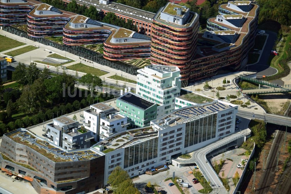 Hamburg aus der Vogelperspektive: Gebäudekomplex Wälderhaus auf dem Inselpark im Stadtteil Wilhelmsburg in Hamburg