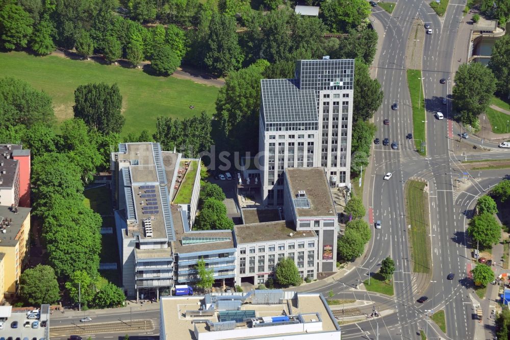 Luftaufnahme Nürnberg - Gebäudekomplex des Woehrdersee Hotel Mercure Nuernberg City und der HDI Versicherung am Rande der Innenstadt von Nürnberg im Bundesland Bayern