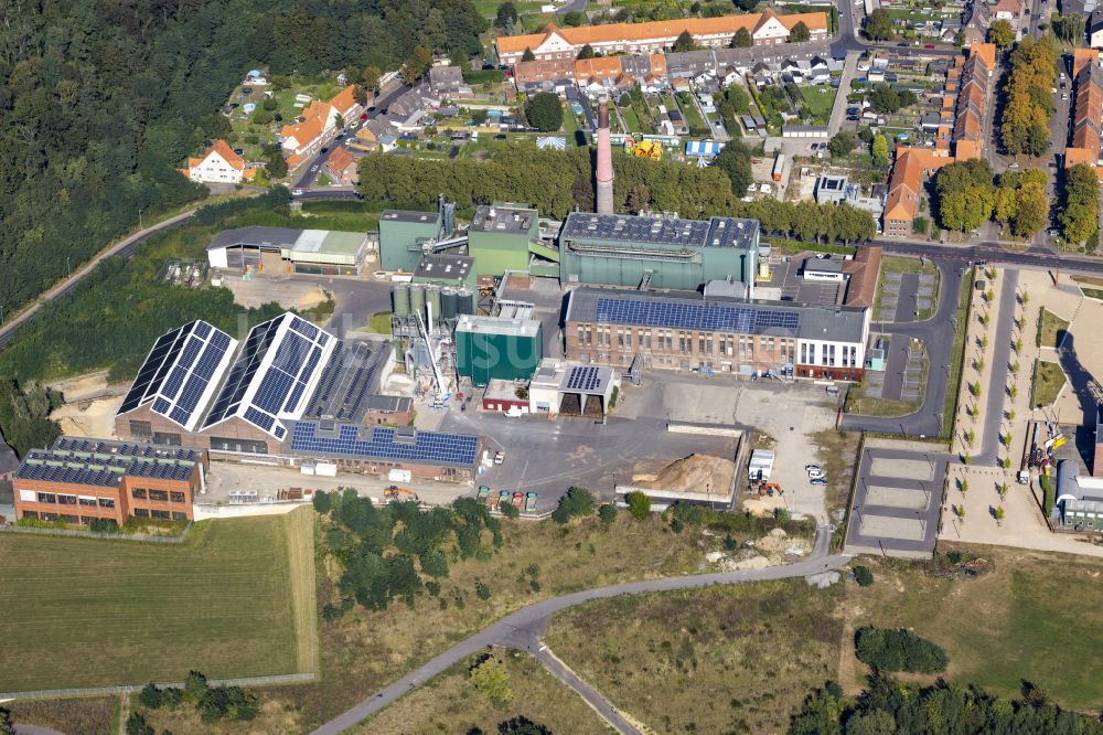 Schaufenberg von oben - Gebäudekomplex für Wärme-, Energie- und Prozesstechnik in Schaufenberg im Bundesland Nordrhein-Westfalen, Deutschland