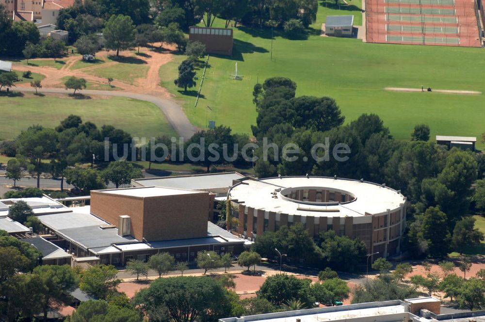 BLOEMFONTEIN aus der Vogelperspektive: Gebäudeteil der University of the Free State in Bloemfontein, Südafrika