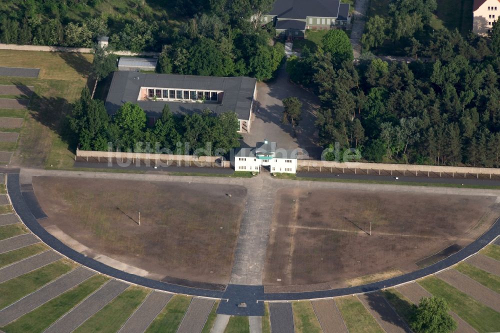 Oranienburg aus der Vogelperspektive: Gedenkstätte für das ehemalige Konzentrationslager Sachsenhausen im Bundesland Brandenburg