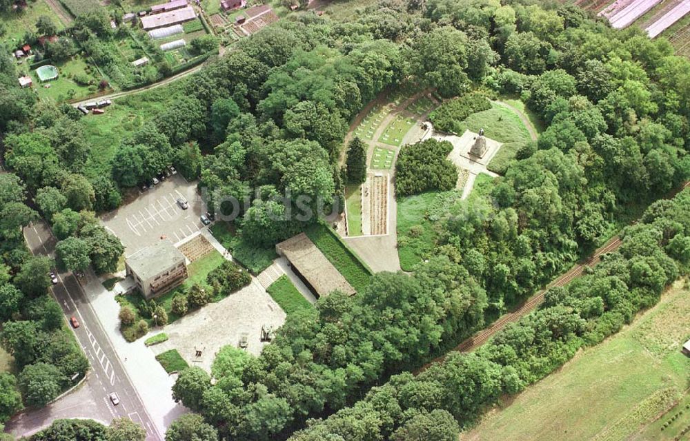 Luftaufnahme Seelow / Brandenburg - Gedenkstätte an den Seelower Höhen.