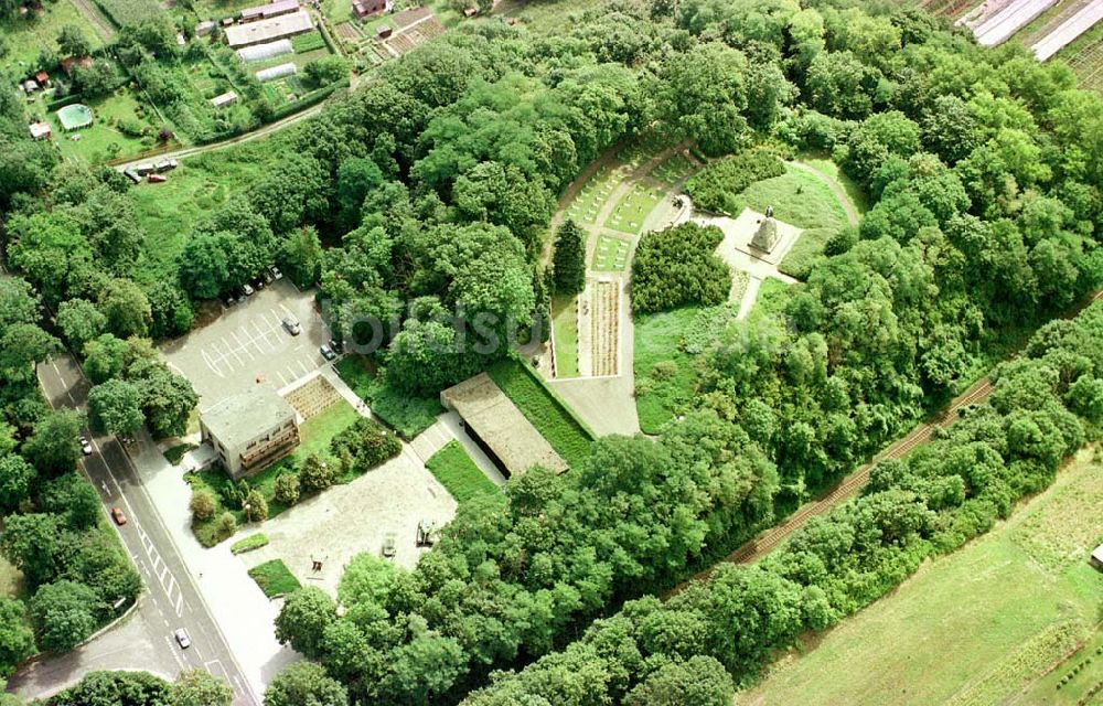 Seelow / Brandenburg von oben - Gedenkstätte an den Seelower Höhen.