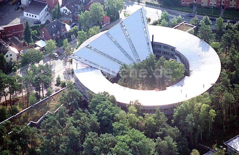 Luftaufnahme Geesthacht / Niedersachsen - Geesthacht / Niedersachsen Blick auf die 1990 gegründete vierzügige Halbtagsschule mit gymnasialer Oberstufe (ca