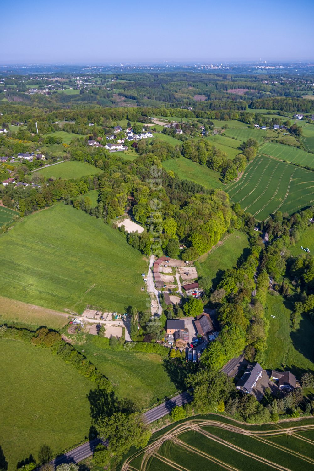 Luftbild Im Böllberg - Gehöft und Bauernhof in Im Böllberg im Bundesland Nordrhein-Westfalen, Deutschland