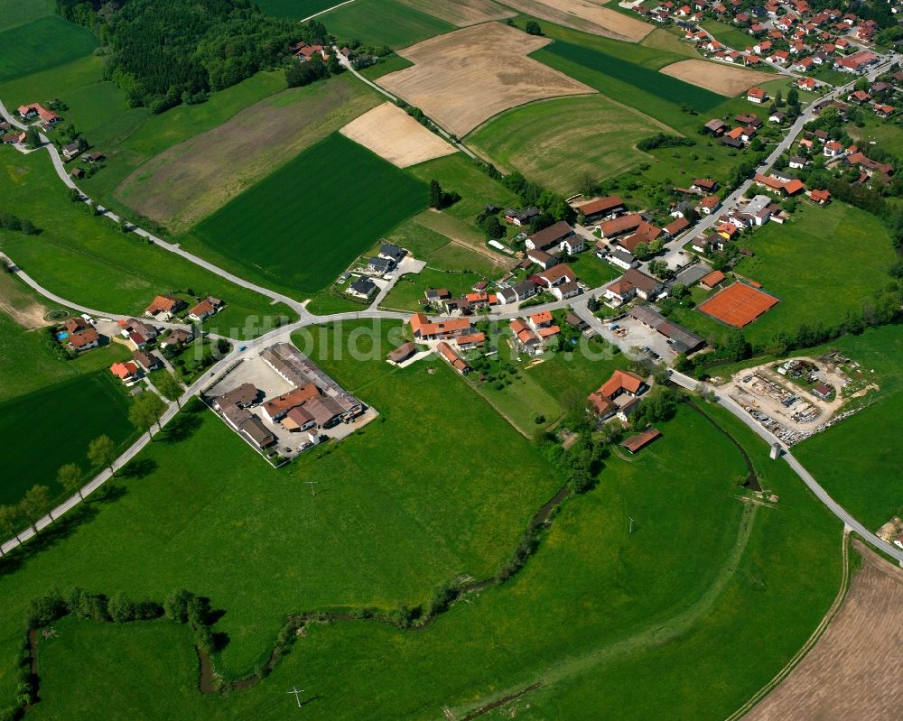 Luftaufnahme Dummeldorf - Gehöft und Bauernhof in Dummeldorf im Bundesland Bayern, Deutschland