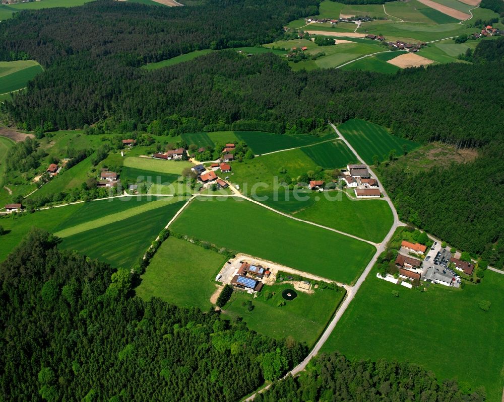 Fabach aus der Vogelperspektive: Gehöft und Bauernhof in Fabach im Bundesland Bayern, Deutschland