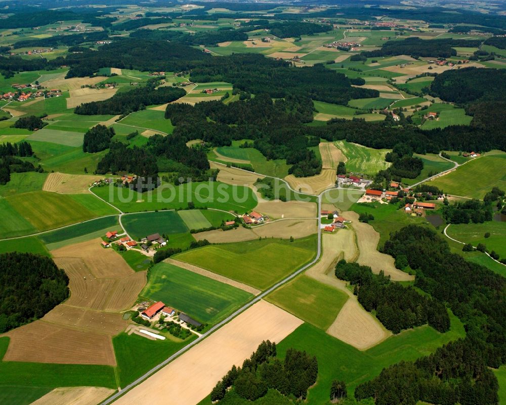 Haunsbach aus der Vogelperspektive: Gehöft und Bauernhof in Haunsbach im Bundesland Bayern, Deutschland