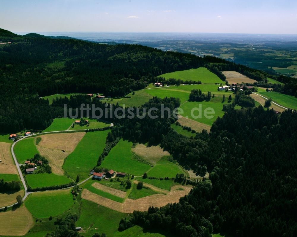 Luftbild Kriseszell - Gehöft und Bauernhof in Kriseszell im Bundesland Bayern, Deutschland