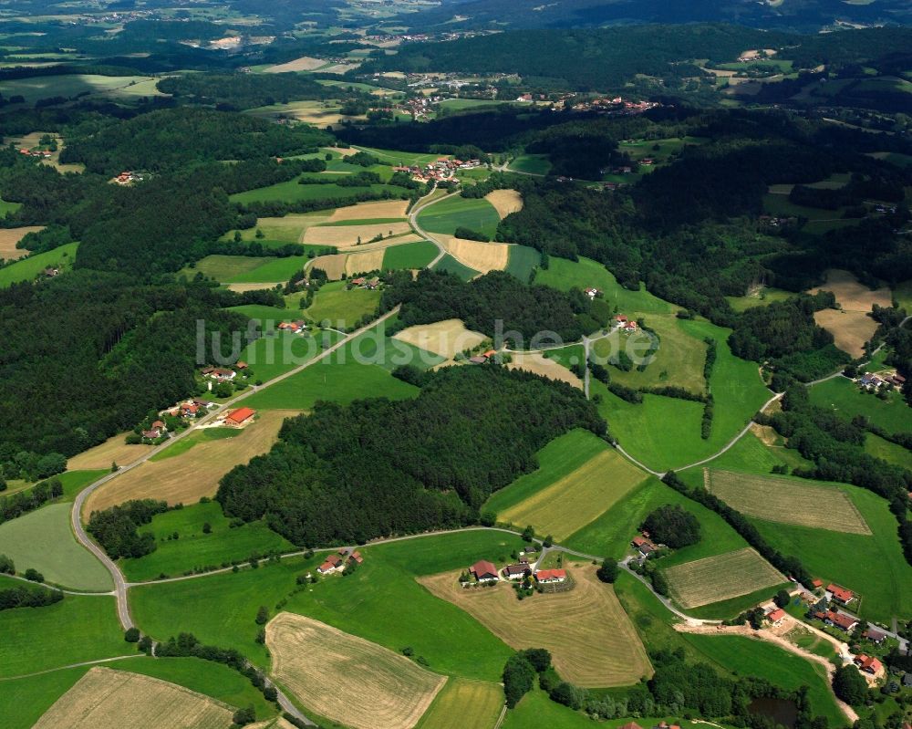 Landorf von oben - Gehöft und Bauernhof in Landorf im Bundesland Bayern, Deutschland