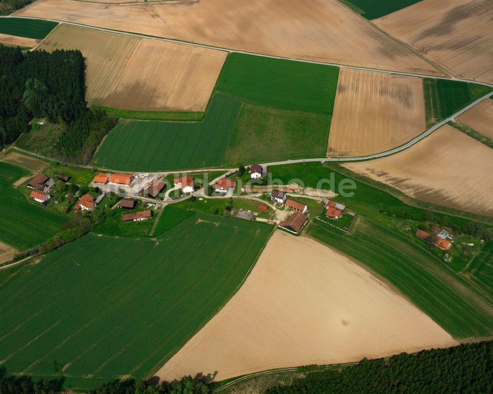 Padering aus der Vogelperspektive: Gehöft und Bauernhof in Padering im Bundesland Bayern, Deutschland