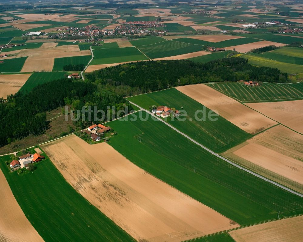 Rutzenbach aus der Vogelperspektive: Gehöft und Bauernhof in Rutzenbach im Bundesland Bayern, Deutschland