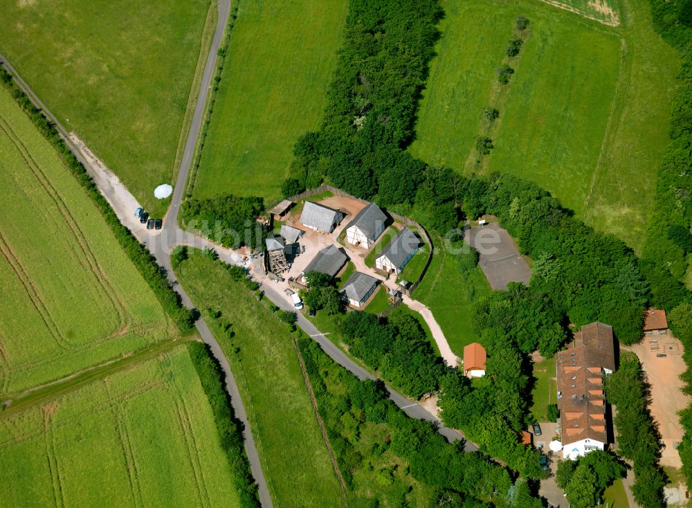 Luftaufnahme Steinbach am Donnersberg - Gehöft und Bauernhof in Steinbach am Donnersberg im Bundesland Rheinland-Pfalz, Deutschland