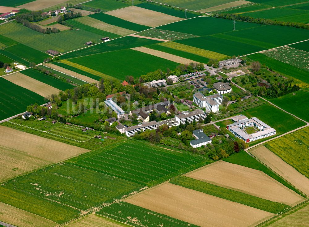 Tomerdingen aus der Vogelperspektive: Gehöft und Bauernhof in Tomerdingen im Bundesland Baden-Württemberg, Deutschland