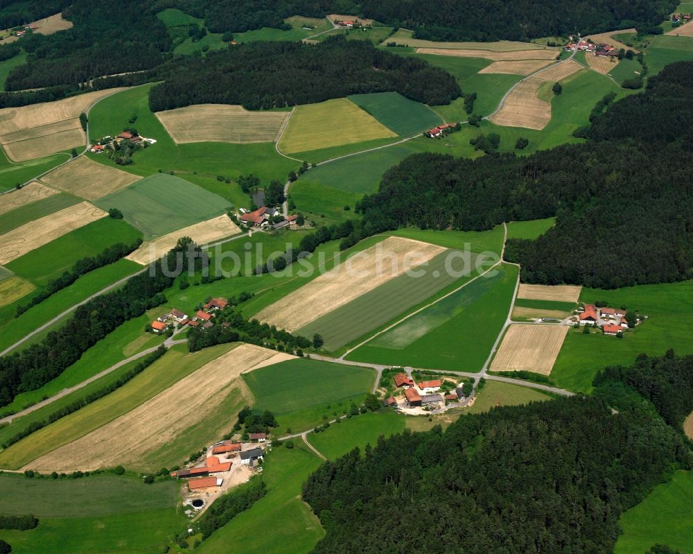 Untermannbach aus der Vogelperspektive: Gehöft und Bauernhof in Untermannbach im Bundesland Bayern, Deutschland