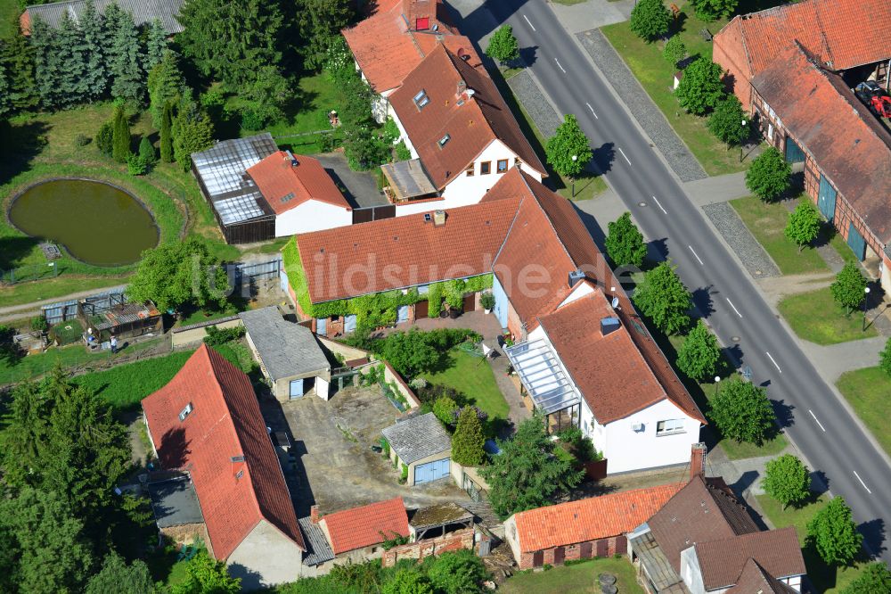 Wohlenberg aus der Vogelperspektive: Gehöft und Bauernhof in Wohlenberg im Bundesland Sachsen-Anhalt, Deutschland