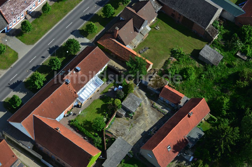 Luftaufnahme Wohlenberg - Gehöft und Bauernhof in Wohlenberg im Bundesland Sachsen-Anhalt, Deutschland