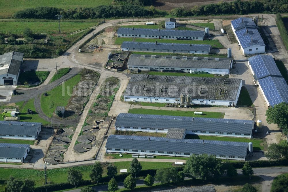 Gnevsdorf aus der Vogelperspektive: Gehöft eines Bauernhofes in Gnevsdorf im Bundesland Mecklenburg-Vorpommern