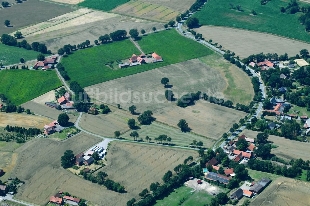 Luftbild Lichtenmoor - Gehöft eines Bauernhofes am Rand von bestellten Feldern in Lichtenmoor im Bundesland Niedersachsen, Deutschland