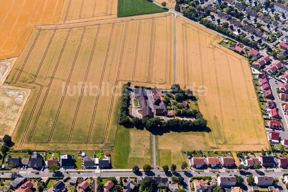 Luftaufnahme Rosendahl - Gehöft eines Bauernhofes am Rand von bestellten Feldern in Rosendahl im Bundesland Nordrhein-Westfalen, Deutschland