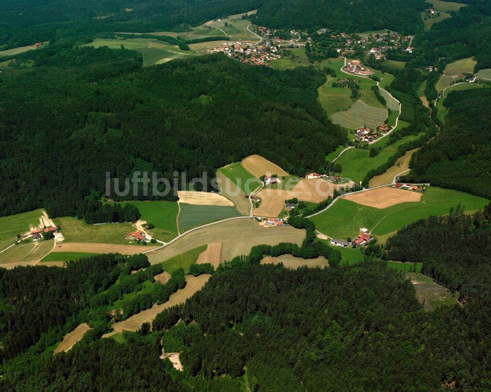 Aufroth aus der Vogelperspektive: Gehöfte und Bauernhöfe in Aufroth im Bundesland Bayern, Deutschland