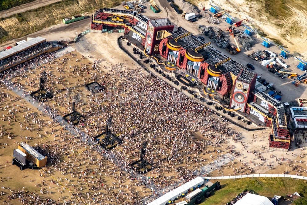 Luftaufnahme Weeze Gelände des PAROOKAVILLE Electronic Music