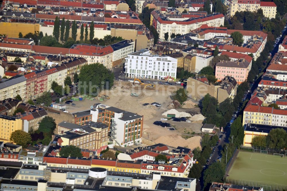 Berlin aus der Vogelperspektive: Gelände des Abgerissenen ehemaligen Firmengebäudes der Freudenberg Spezialdichtungsprodukte GmbH&Co.an der Boxhagener Straße im Bezirk Friedrichshain in Berlin