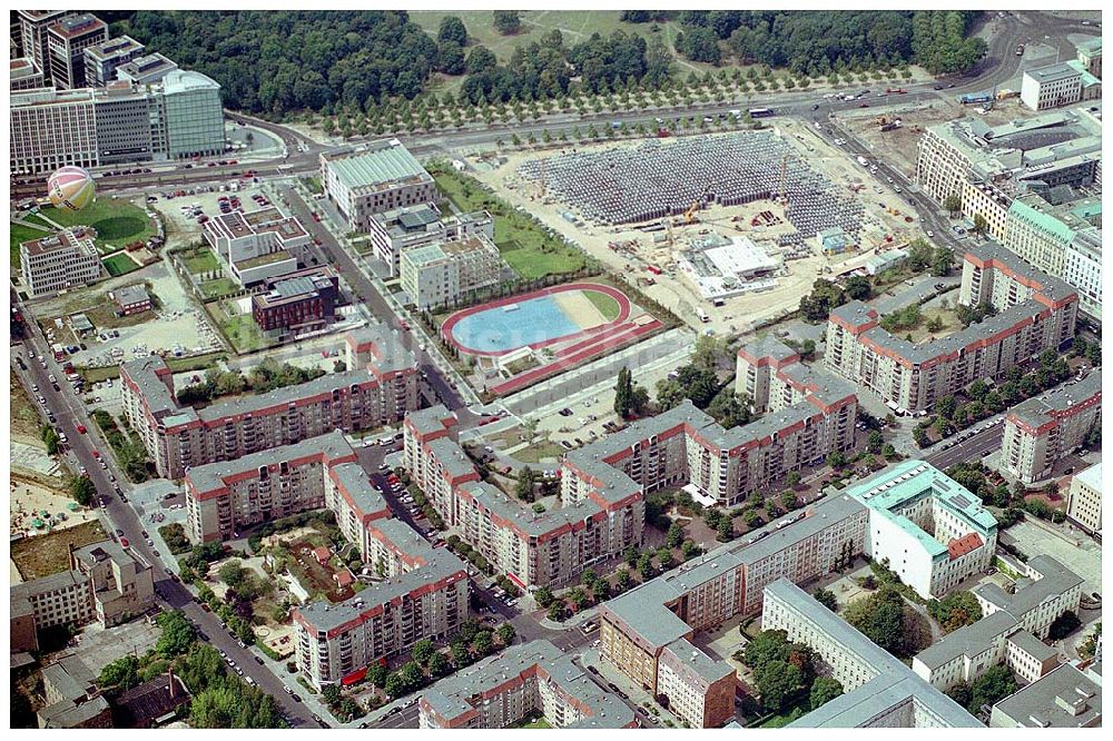 Luftaufnahme Berlin - Gelände der alten Reichkanzelei an der Wilhelmstraße in Berlin - Mitte