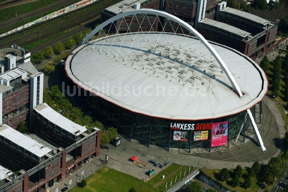 Luftbild Köln - Gelände der Arena Lanxess Arena am Willy-Brandt-Platz in Köln im Bundesland Nordrhein-Westfalen - NRW, Deutschland