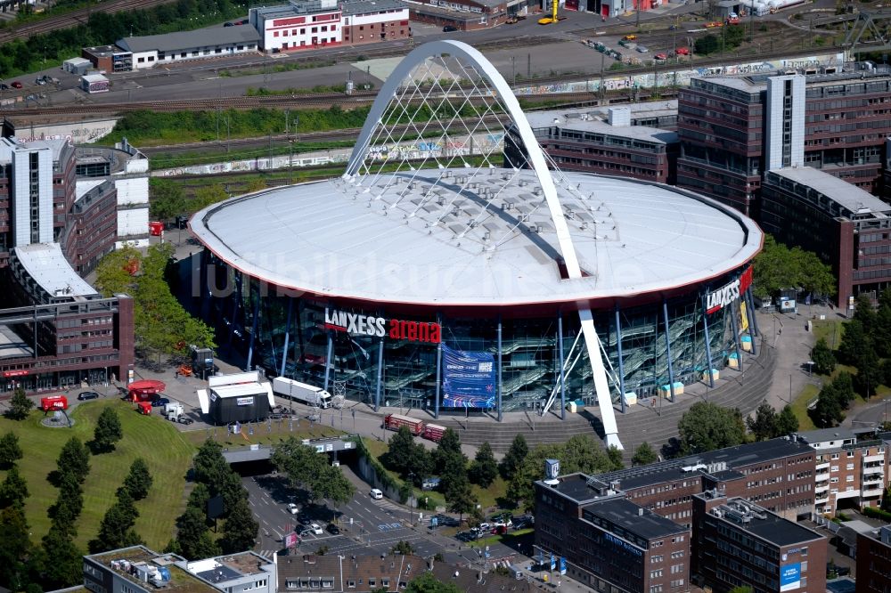 Köln von oben - Gelände der Arena Lanxess Arena am Willy-Brandt-Platz in Köln im Bundesland Nordrhein-Westfalen - NRW, Deutschland