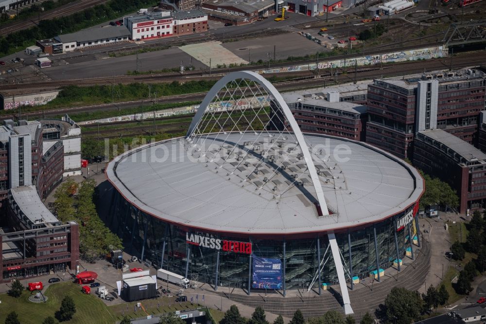 Luftbild Köln - Gelände der Arena Lanxess Arena am Willy-Brandt-Platz in Köln im Bundesland Nordrhein-Westfalen - NRW, Deutschland