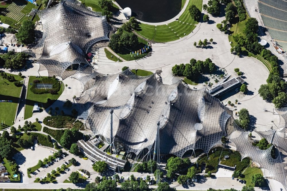 München von oben - Gelände der Arena Olympiahalle in München im Bundesland Bayern, Deutschland