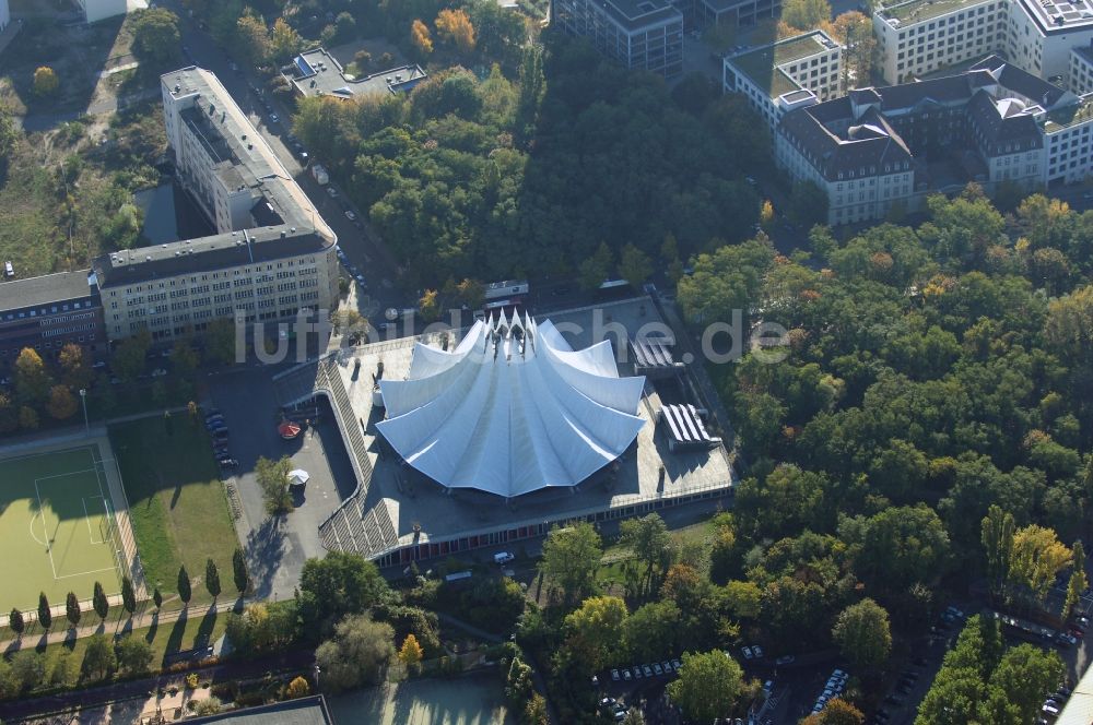 Luftbild Berlin - Gelände der Arena Tempodrom an der Möckernstraße im Ortsteil Kreuzberg in Berlin, Deutschland