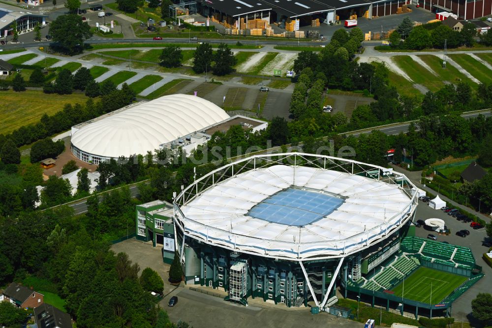 Halle (Westfalen) aus der Vogelperspektive: Gelände der Arena und Veranstaltungsstätte der OWL ARENA an der Roger-Federer-Allee in Halle (Westfalen) im Bundesland Nordrhein-Westfalen, Deutschland