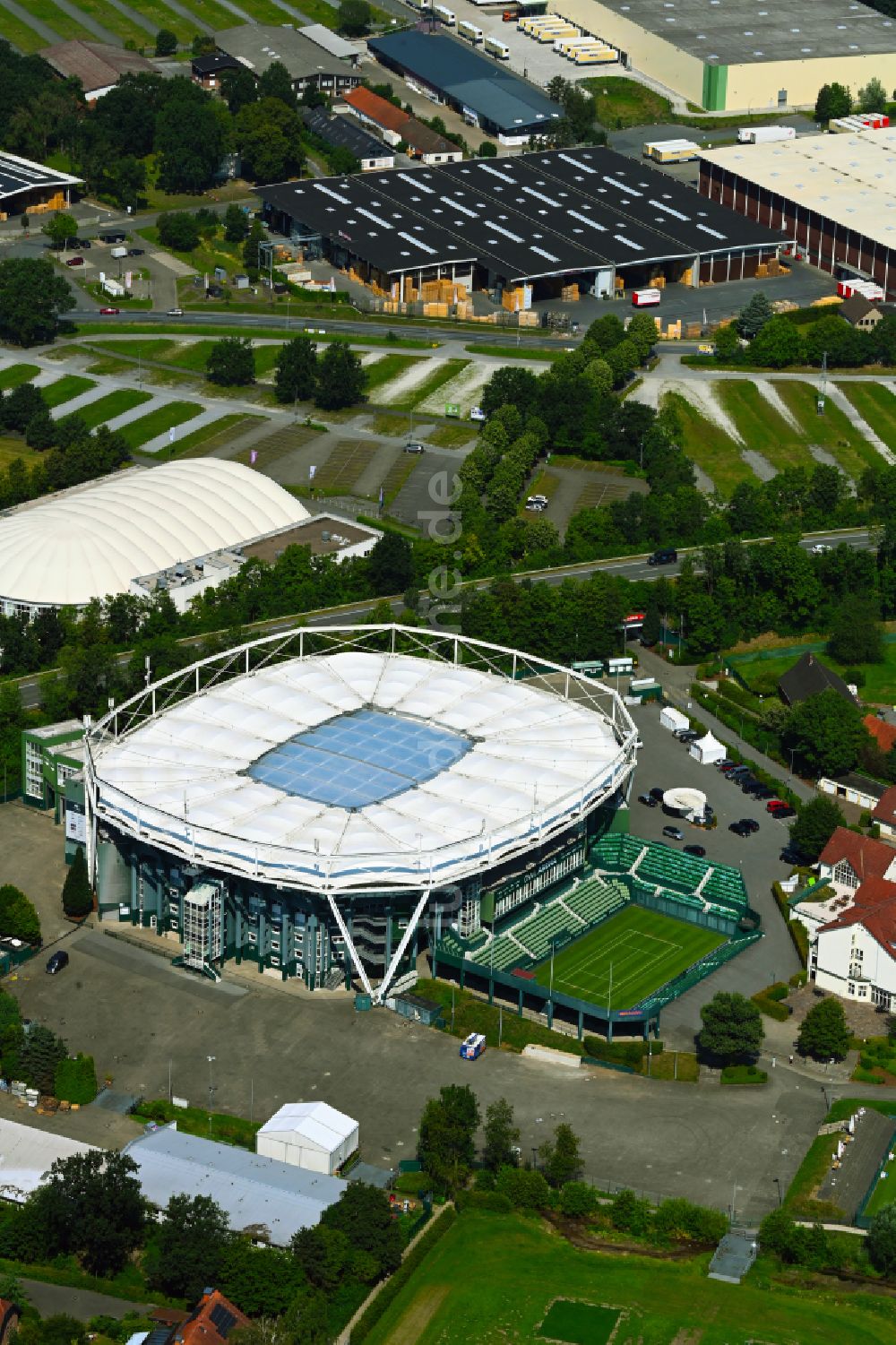 Luftbild Halle (Westfalen) - Gelände der Arena und Veranstaltungsstätte der OWL ARENA an der Roger-Federer-Allee in Halle (Westfalen) im Bundesland Nordrhein-Westfalen, Deutschland