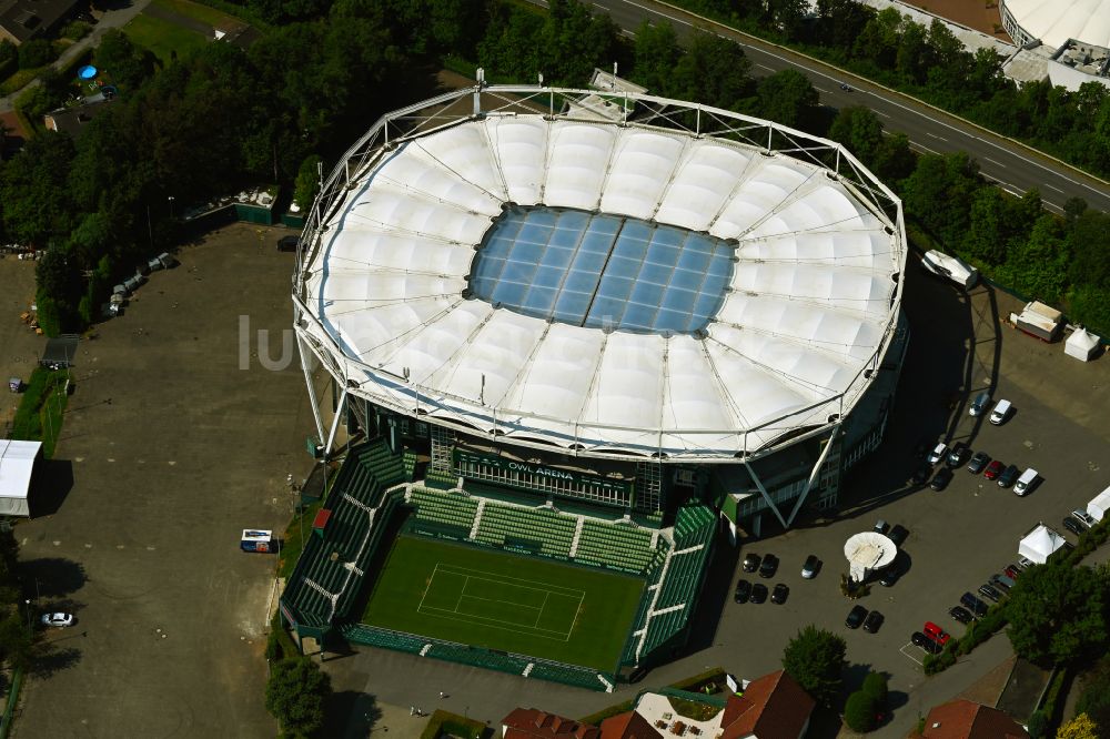 Luftaufnahme Halle (Westfalen) - Gelände der Arena und Veranstaltungsstätte der OWL ARENA an der Roger-Federer-Allee in Halle (Westfalen) im Bundesland Nordrhein-Westfalen, Deutschland