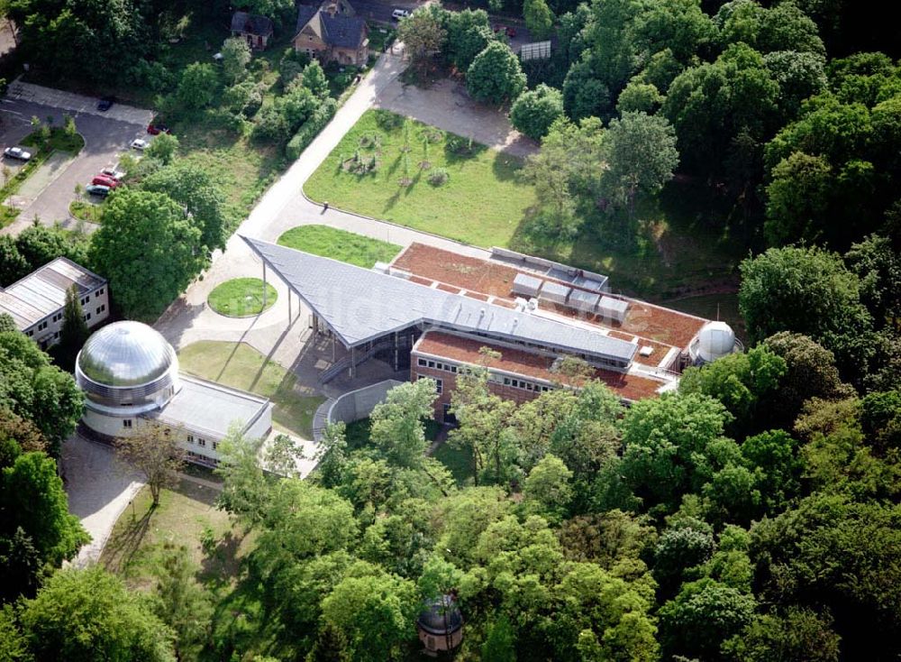 Luftaufnahme Potsdam - Gelände des astrophysikalischen Institutes in Potsdam-Babelsberg