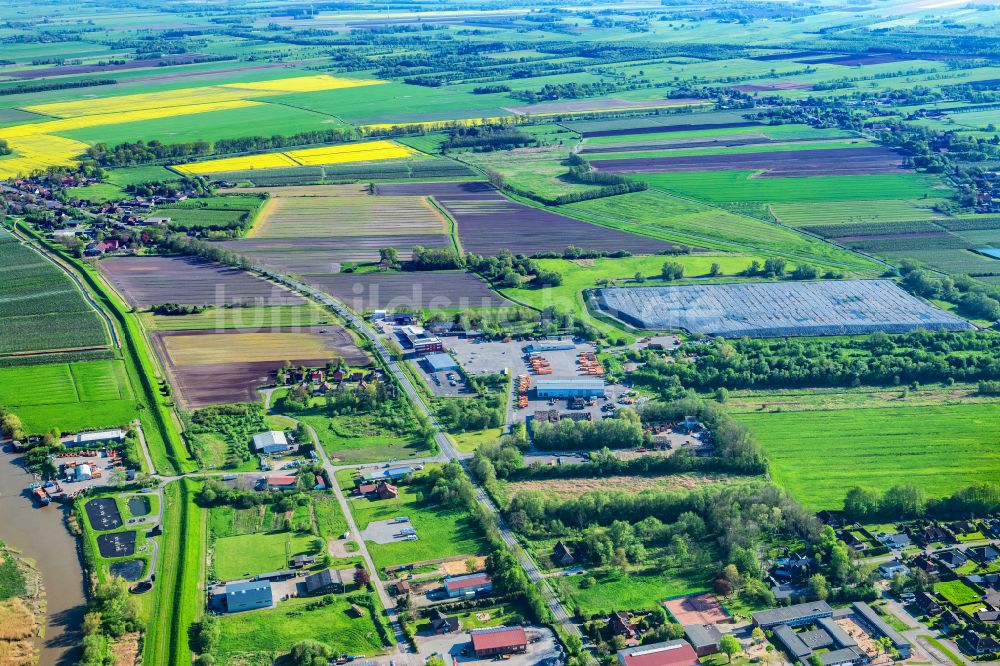 Luftbild Wischhafen - Gelände der aufgeschütteten Mülldeponie Karl Meyer in Wischhafen im Bundesland Niedersachsen, Deutschland