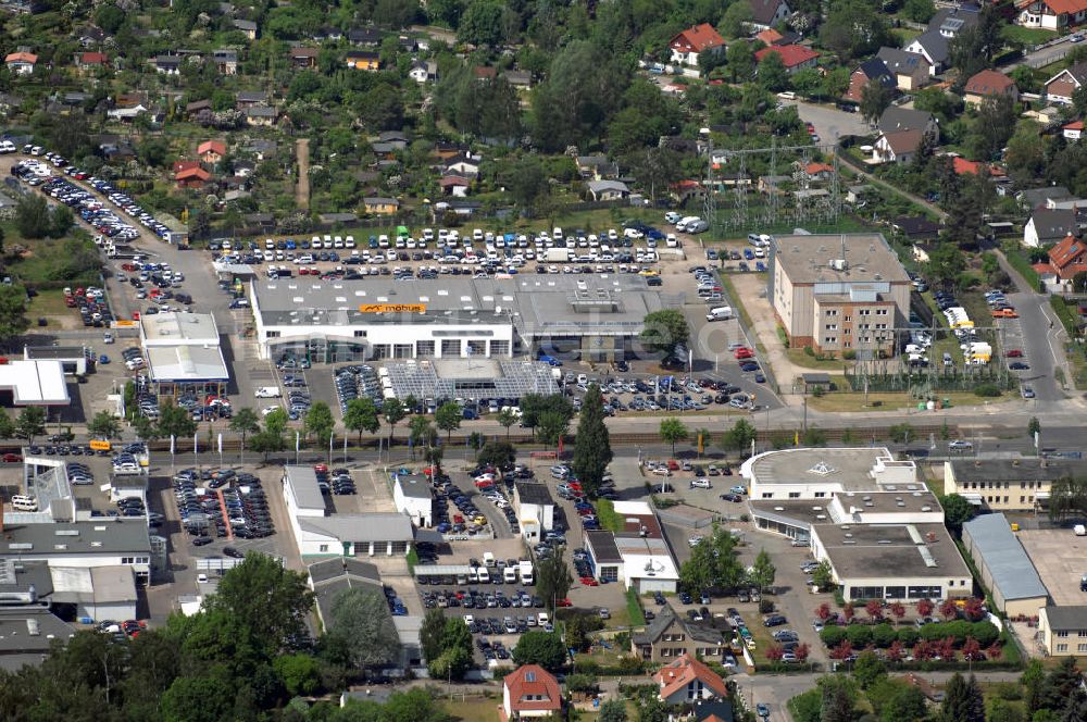 Luftbild Berlin - Gelände des Autohauses Möbus an der Hansastrasse 202 in 13088 Berlin - Hohenschönhausen