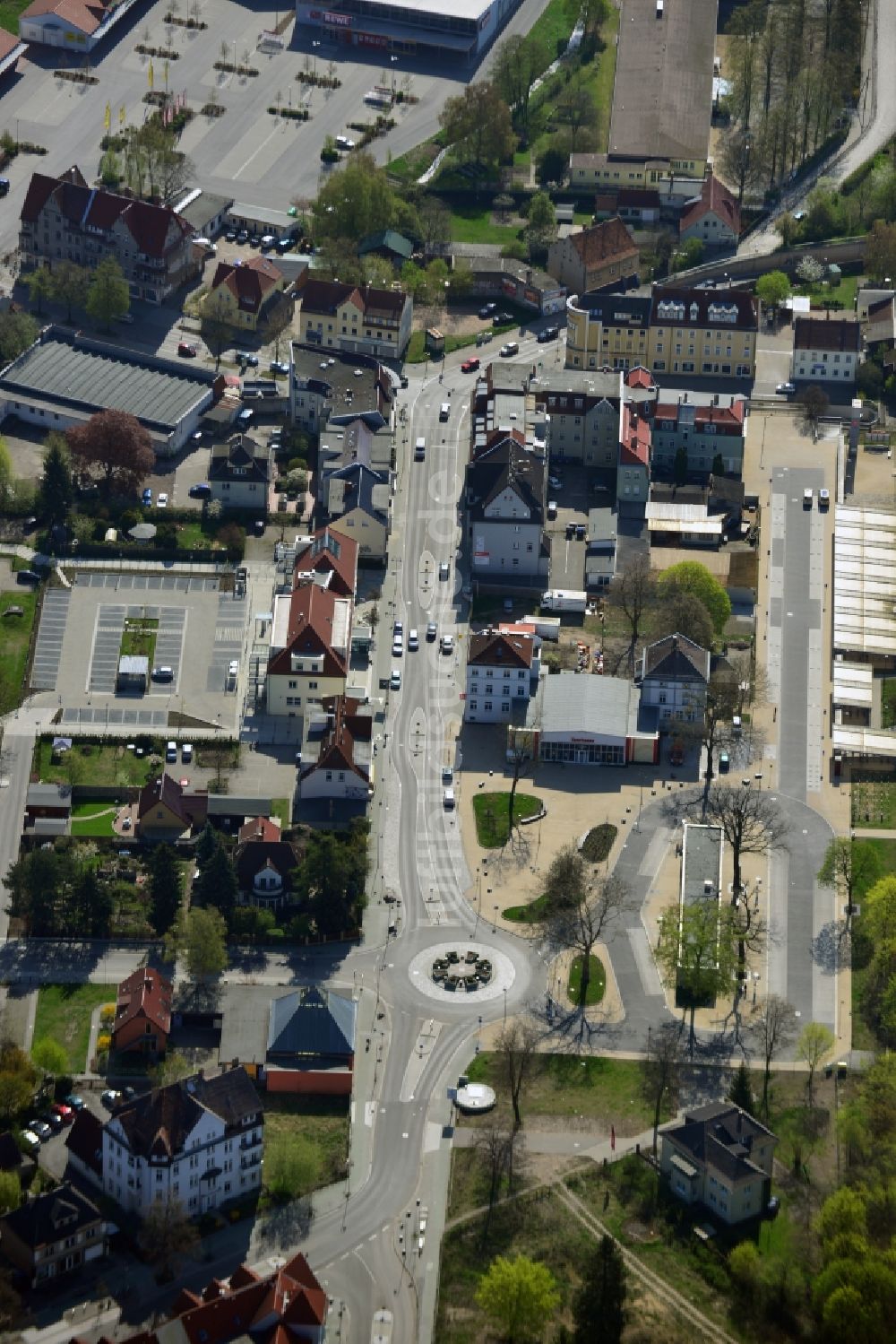 Luftaufnahme Falkensee - Gelände am Bahnhof der Deutschen Bahn an der Poststraße in Falkensee im Bundesland Brandenburg