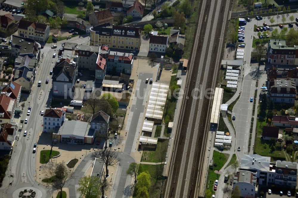 Falkensee aus der Vogelperspektive: Gelände am Bahnhof der Deutschen Bahn an der Poststraße in Falkensee im Bundesland Brandenburg