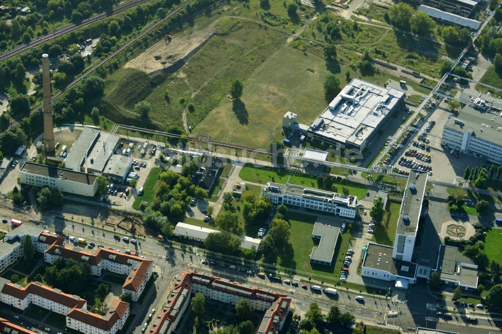 Berlin aus der Vogelperspektive: Gelände der Berlin Chemie AG